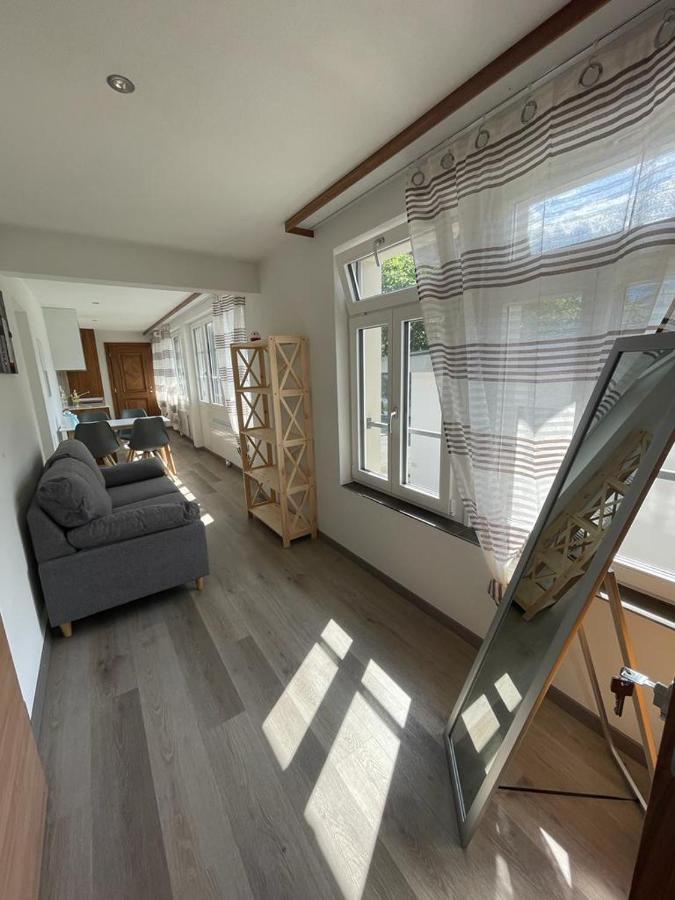 Moderne Einzigartige Wohnung In Altdorf Exteriör bild