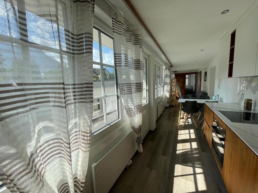 Moderne Einzigartige Wohnung In Altdorf Exteriör bild