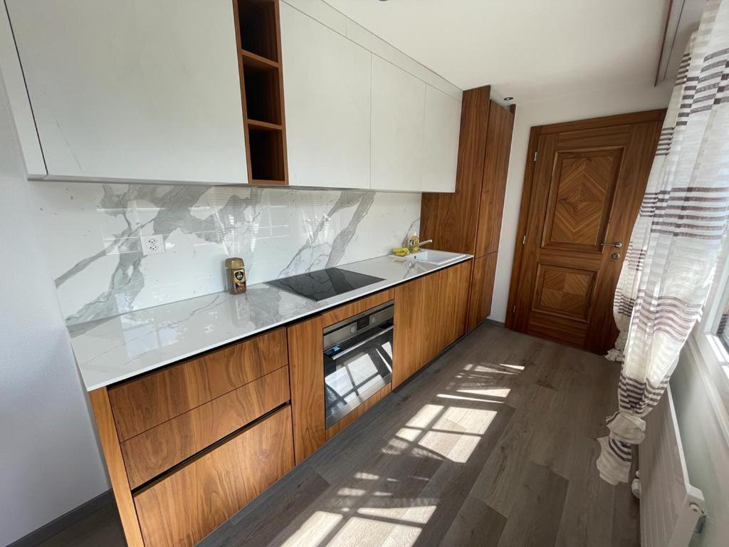Moderne Einzigartige Wohnung In Altdorf Exteriör bild